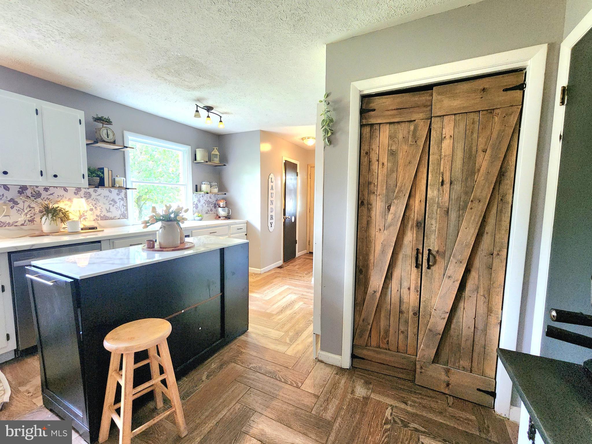 VALLEY VIEW - Residential