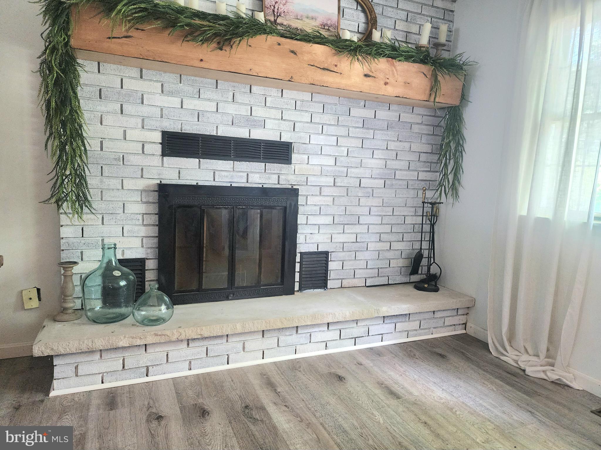 VALLEY VIEW - Residential