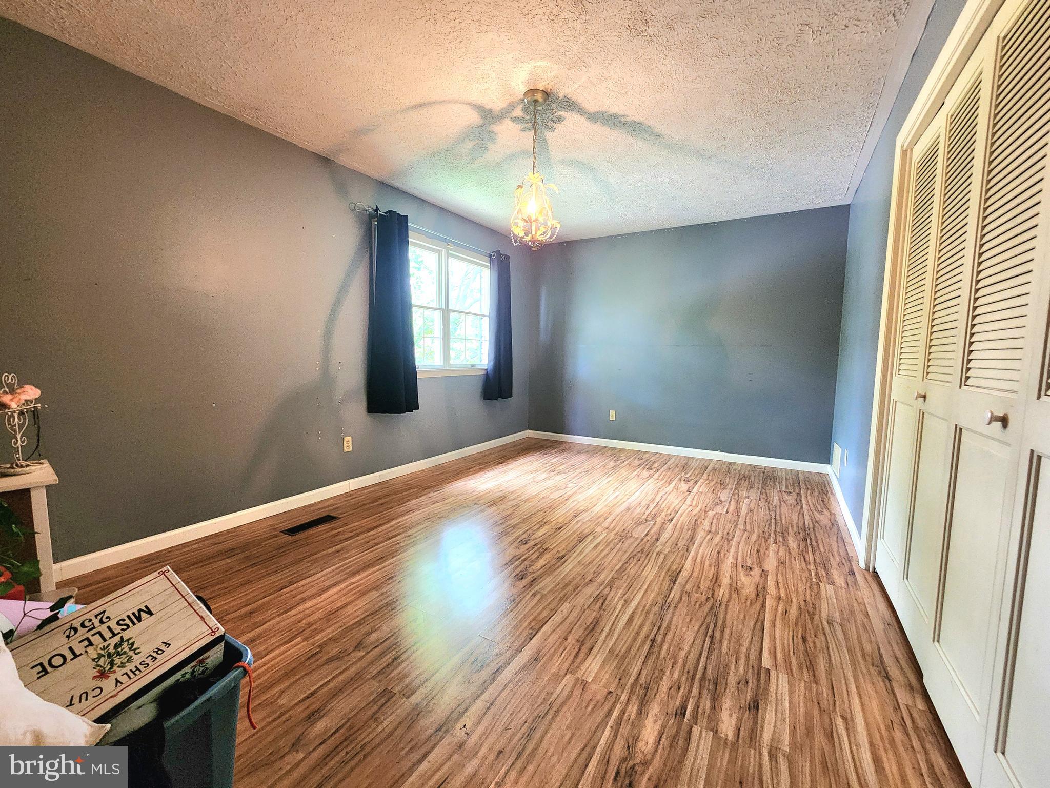 VALLEY VIEW - Residential