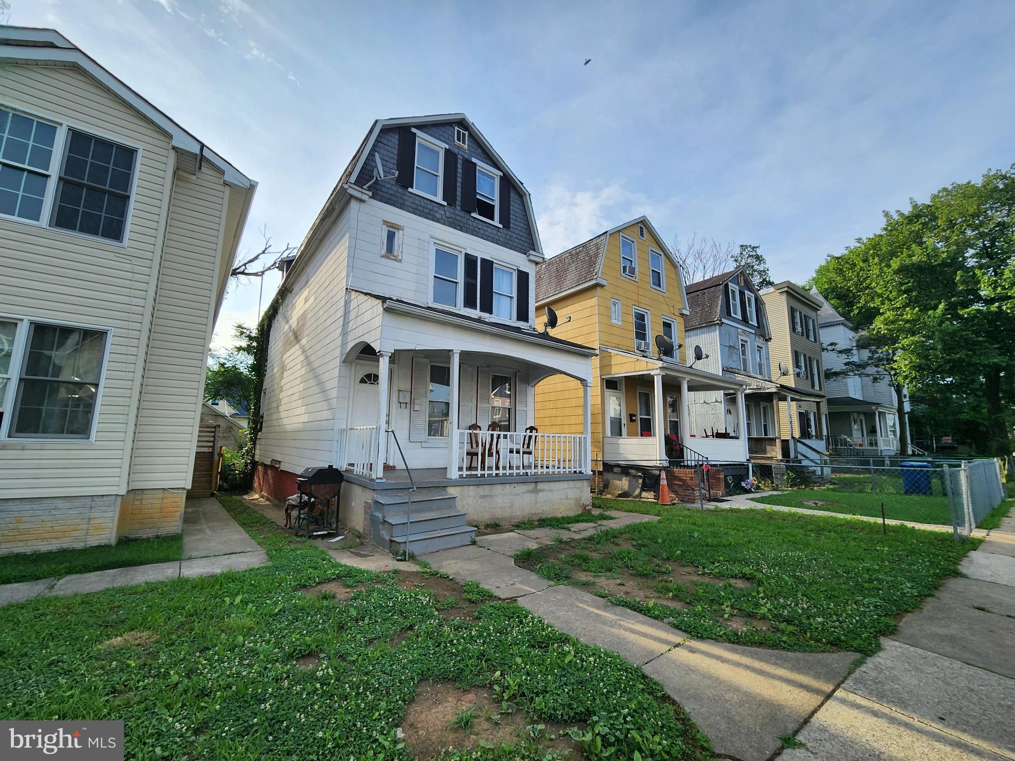 313 S AUGUSTA AVENUE