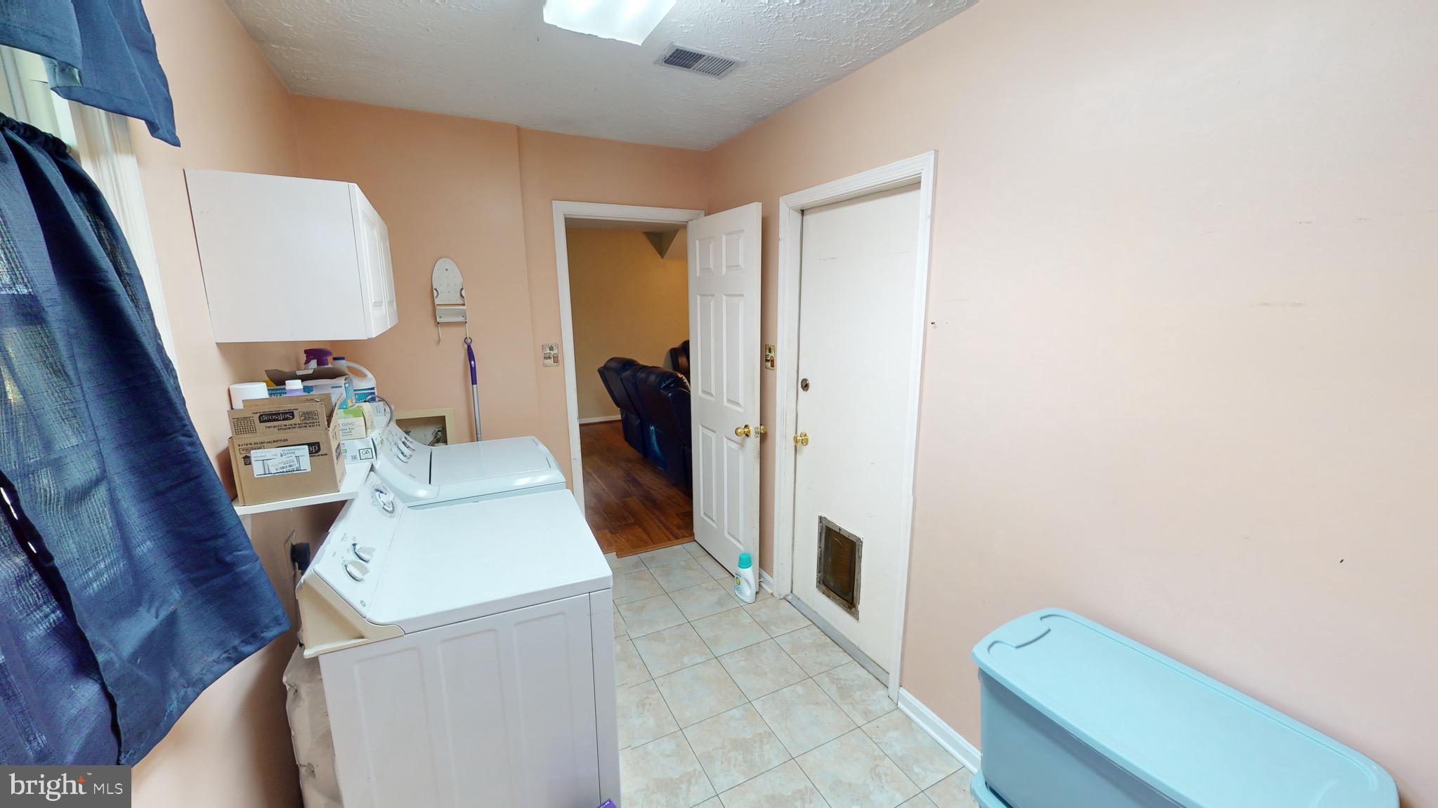 ST CHARLES SUB - WAKEFIELD - Residential Lease