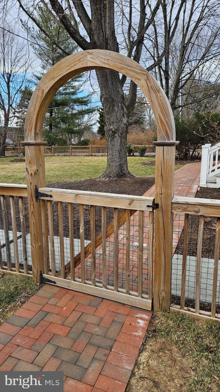 TOWN OF PURCELLVILLE - Residential