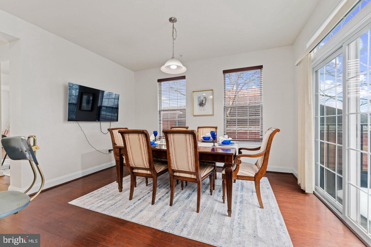 5846 DONOVAN LANE