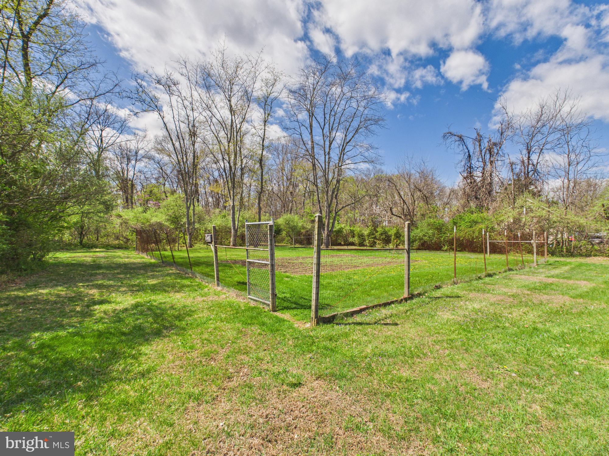 APPLE TREE FARMS - Residential