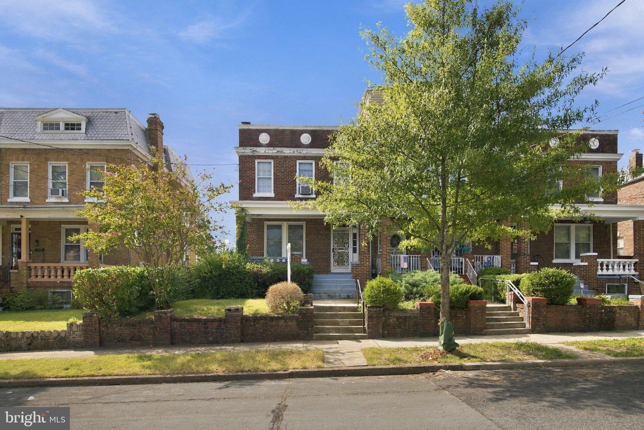 418 NICHOLSON STREET NW