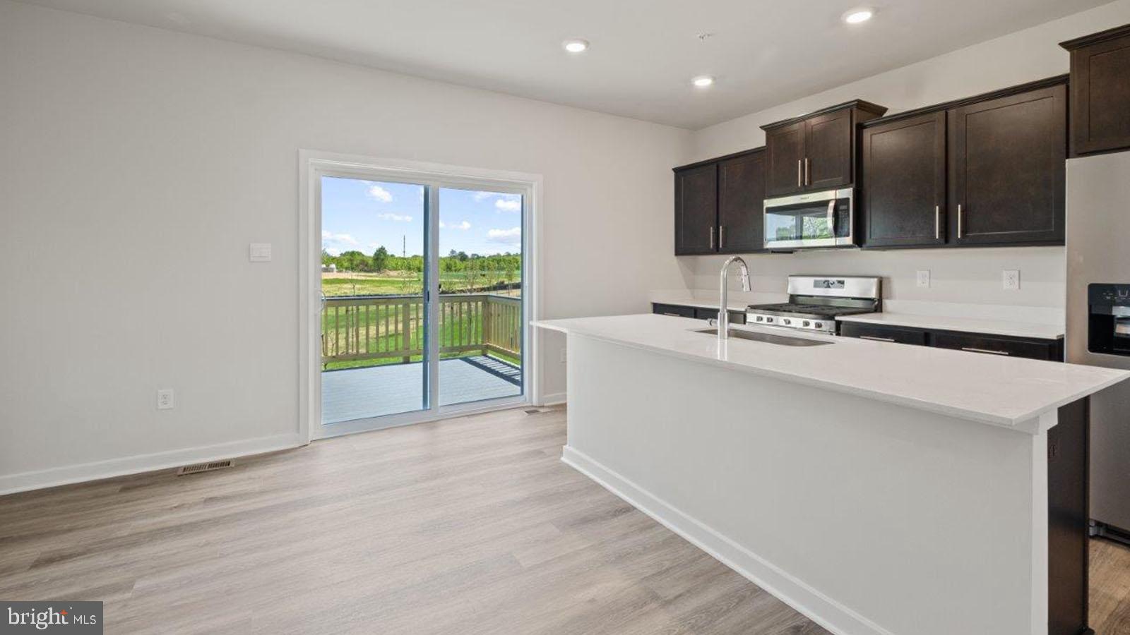 SPRING HILLS - Residential