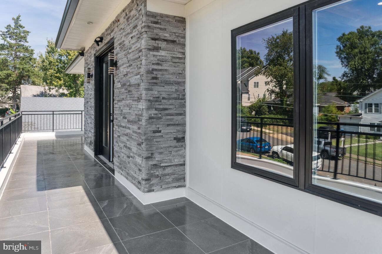 PIMMIT HILLS - Residential