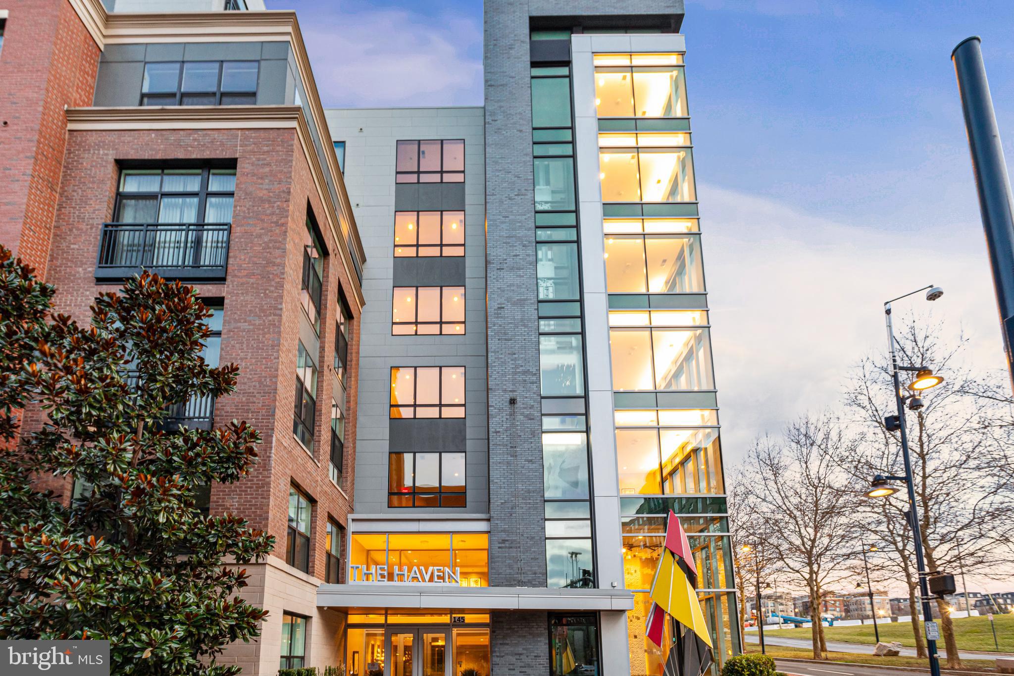 NATIONAL HARBOR - Residential