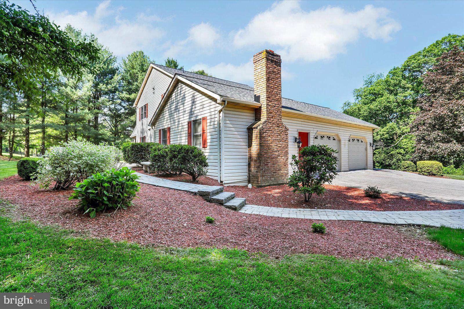 63 LINDSAY LANE