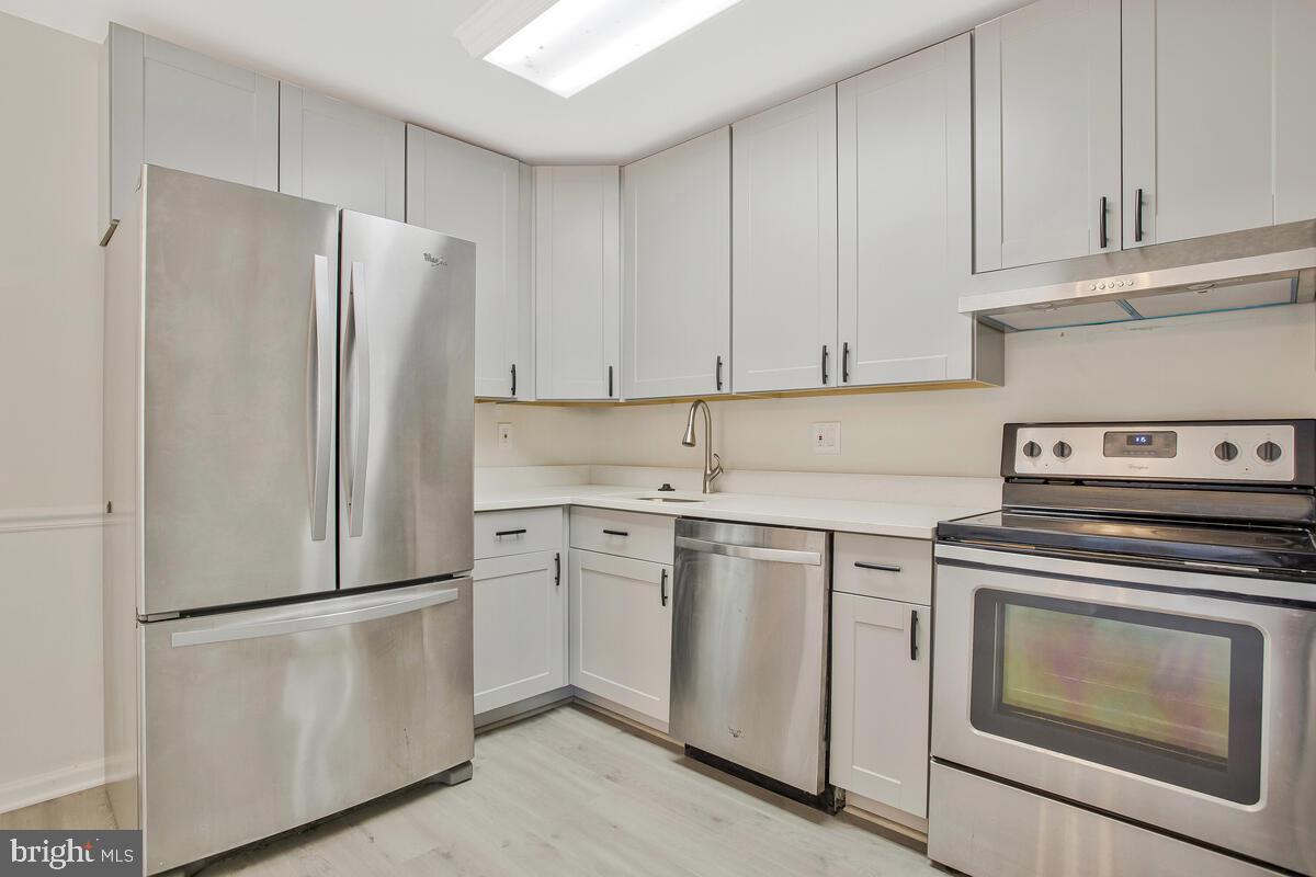 CROFTON MEWS CONDO - Residential Lease