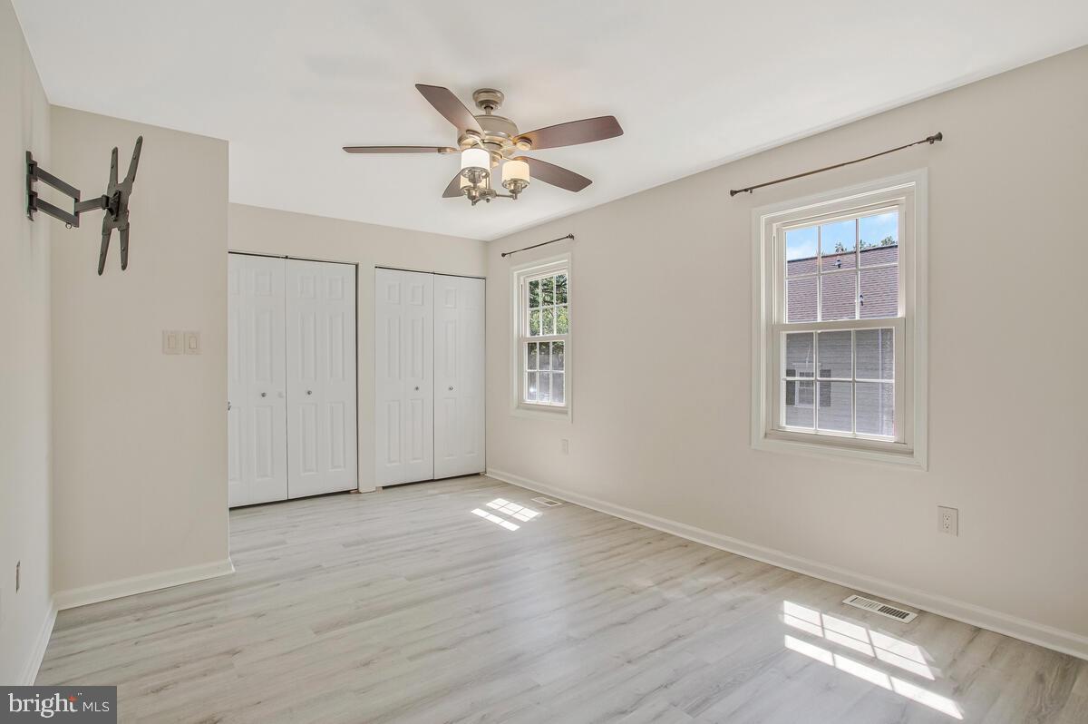 CROFTON MEWS CONDO - Residential Lease