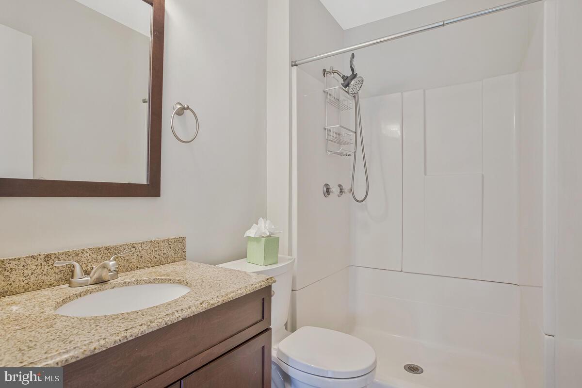 CROFTON MEWS CONDO - Residential Lease