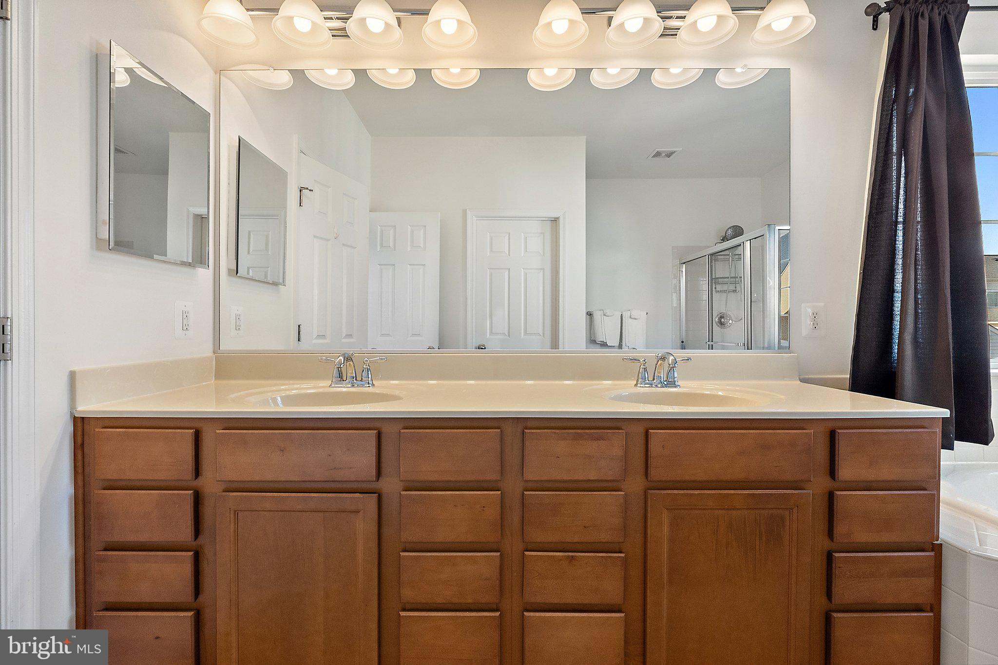 HUNTFIELD - Residential