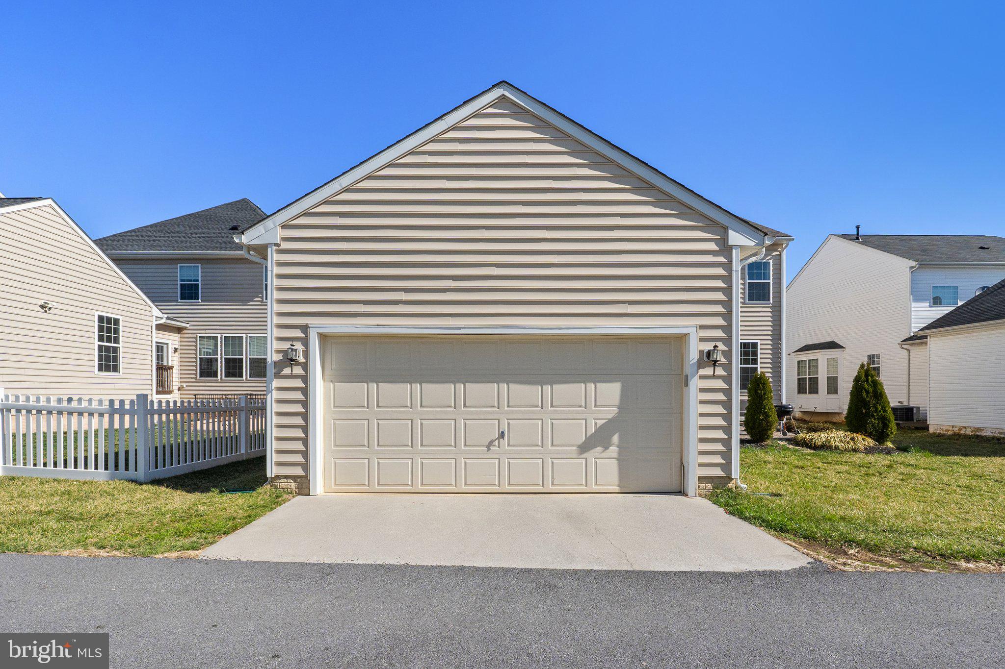 HUNTFIELD - Residential