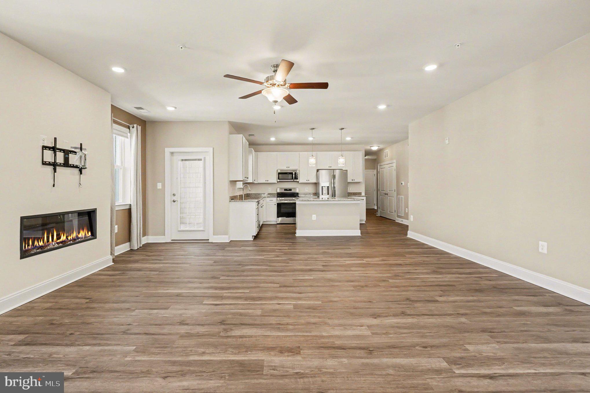 406 BOLD RULER COURT 402