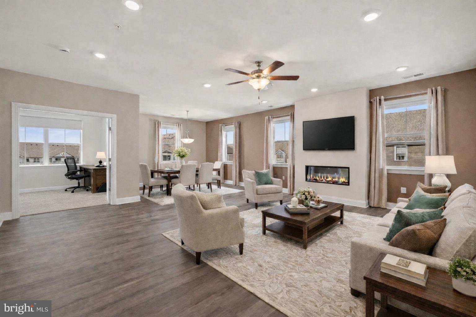 406 BOLD RULER COURT 402