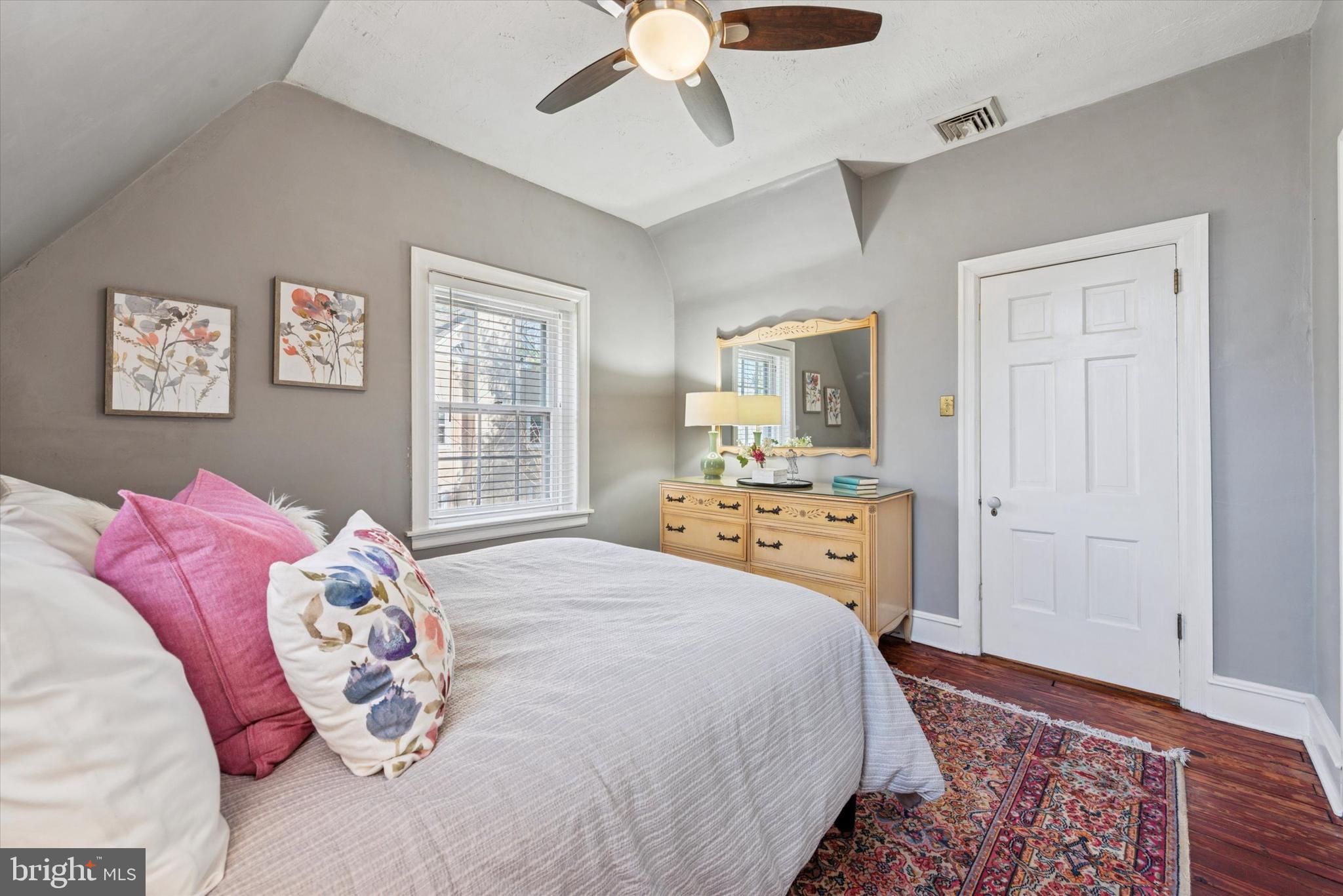 DEEPDALE - Residential