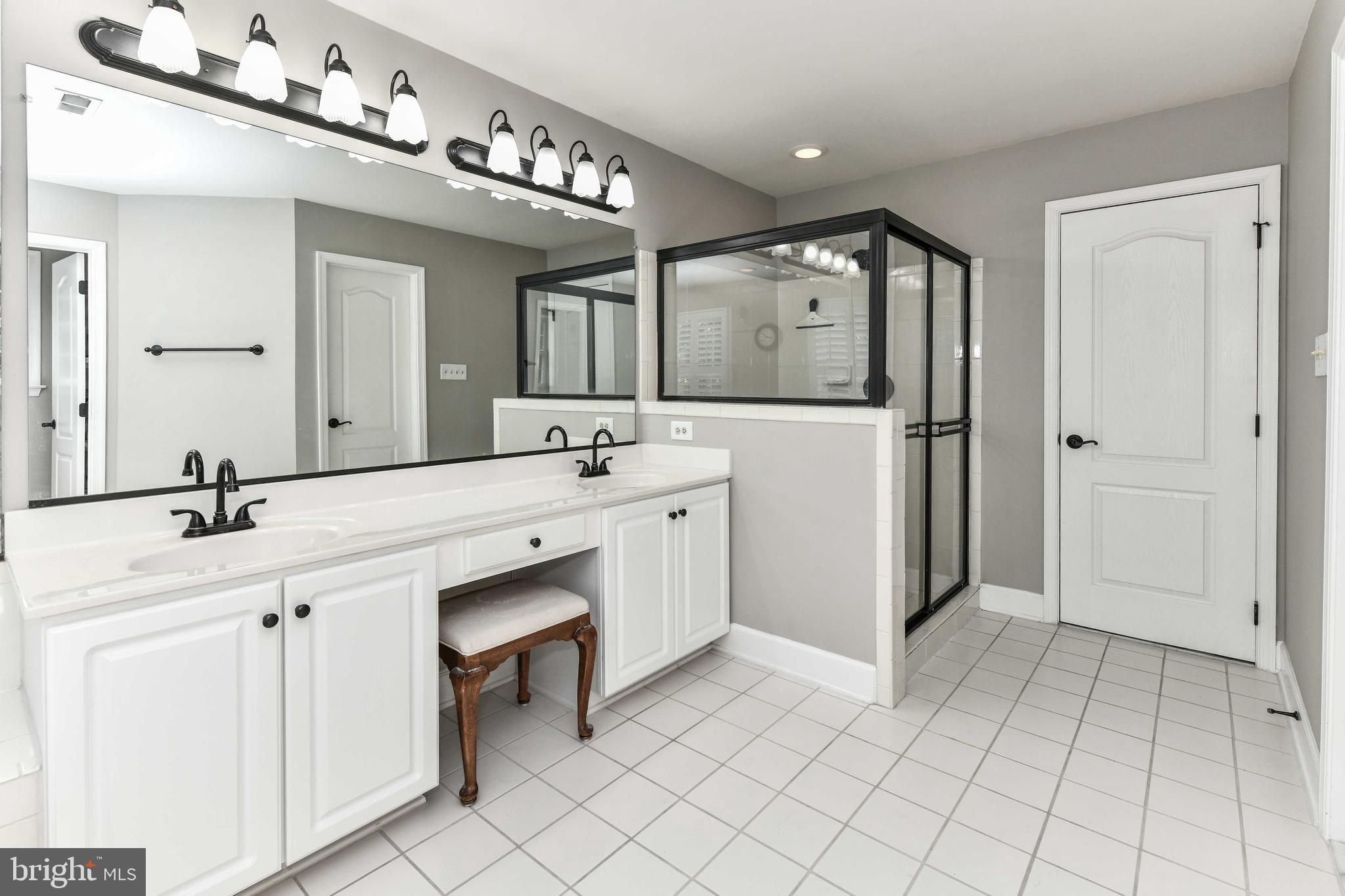 ALEXANDRAS GROVE AT BELMONT - Residential Lease