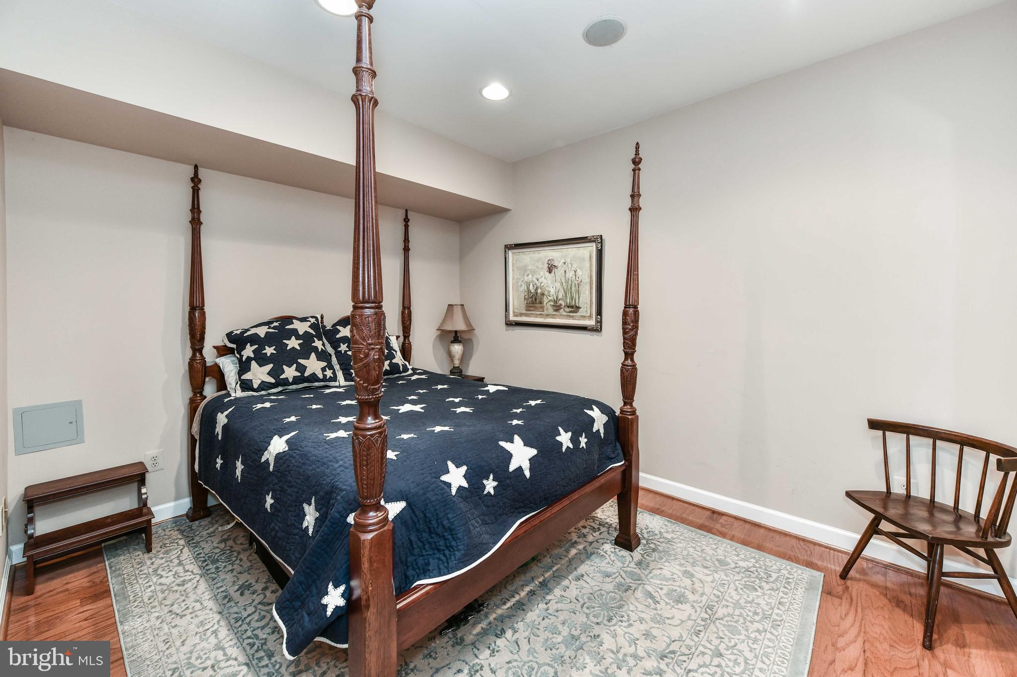 ALEXANDRAS GROVE AT BELMONT - Residential Lease