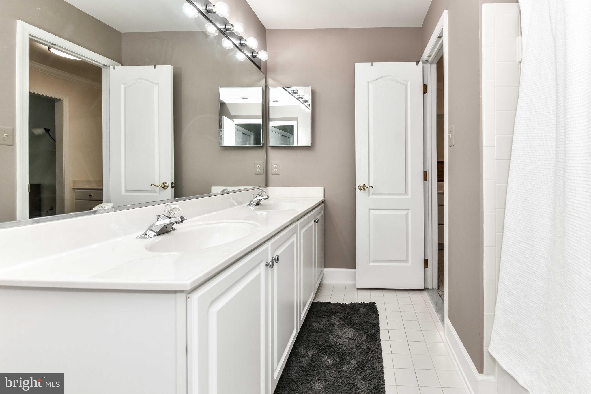 ALEXANDRAS GROVE AT BELMONT - Residential Lease