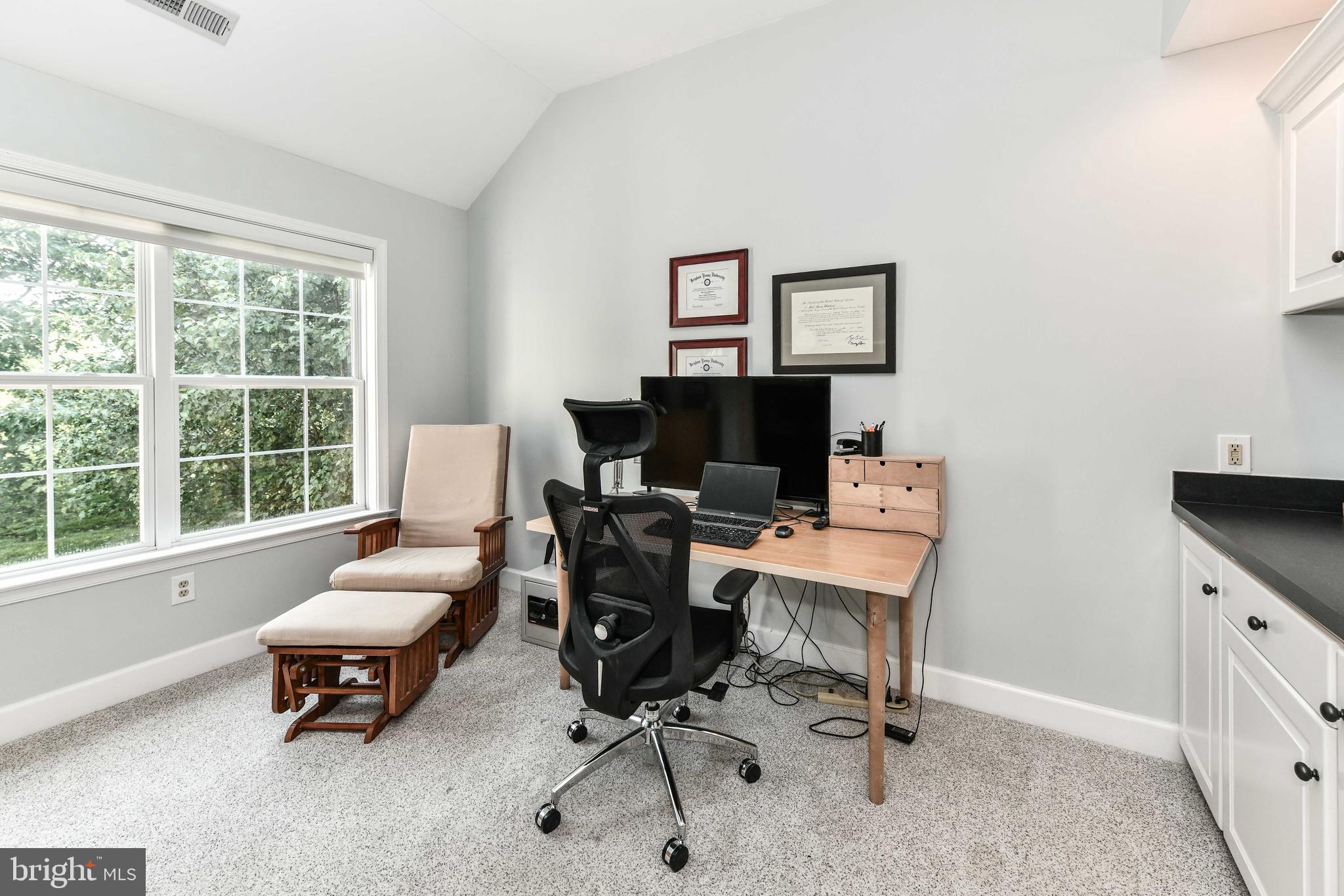 ALEXANDRAS GROVE AT BELMONT - Residential Lease