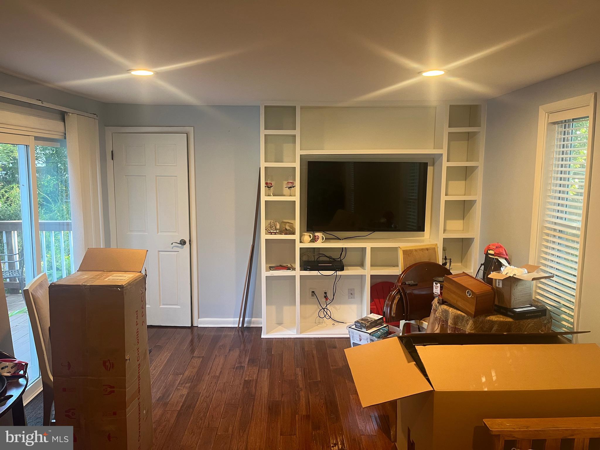 WOODLAWN TERRACE - Residential