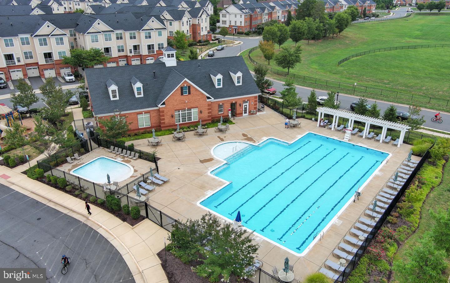 RIDGES AT LOUDOUN VALLEY - Residential