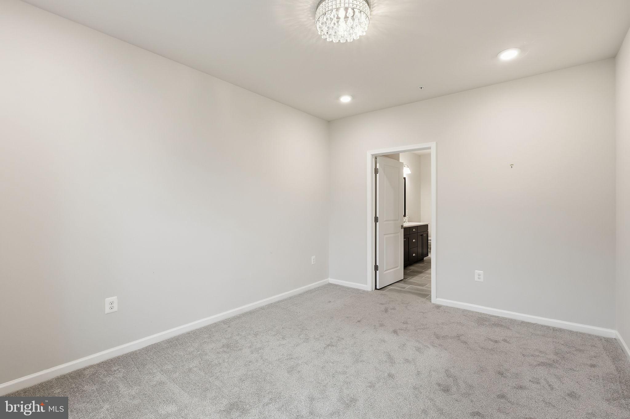 RIDGES AT LOUDOUN VALLEY - Residential