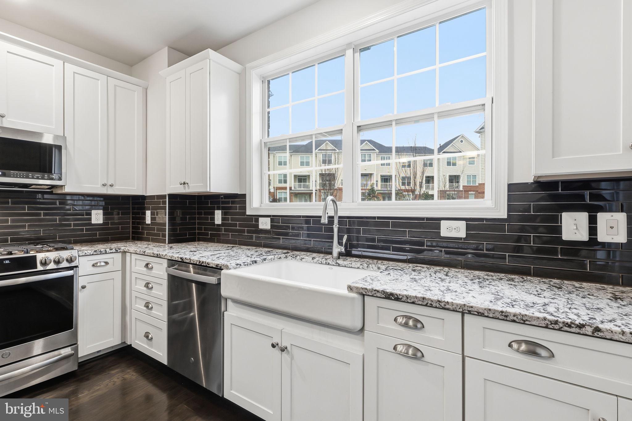 RIDGES AT LOUDOUN VALLEY - Residential