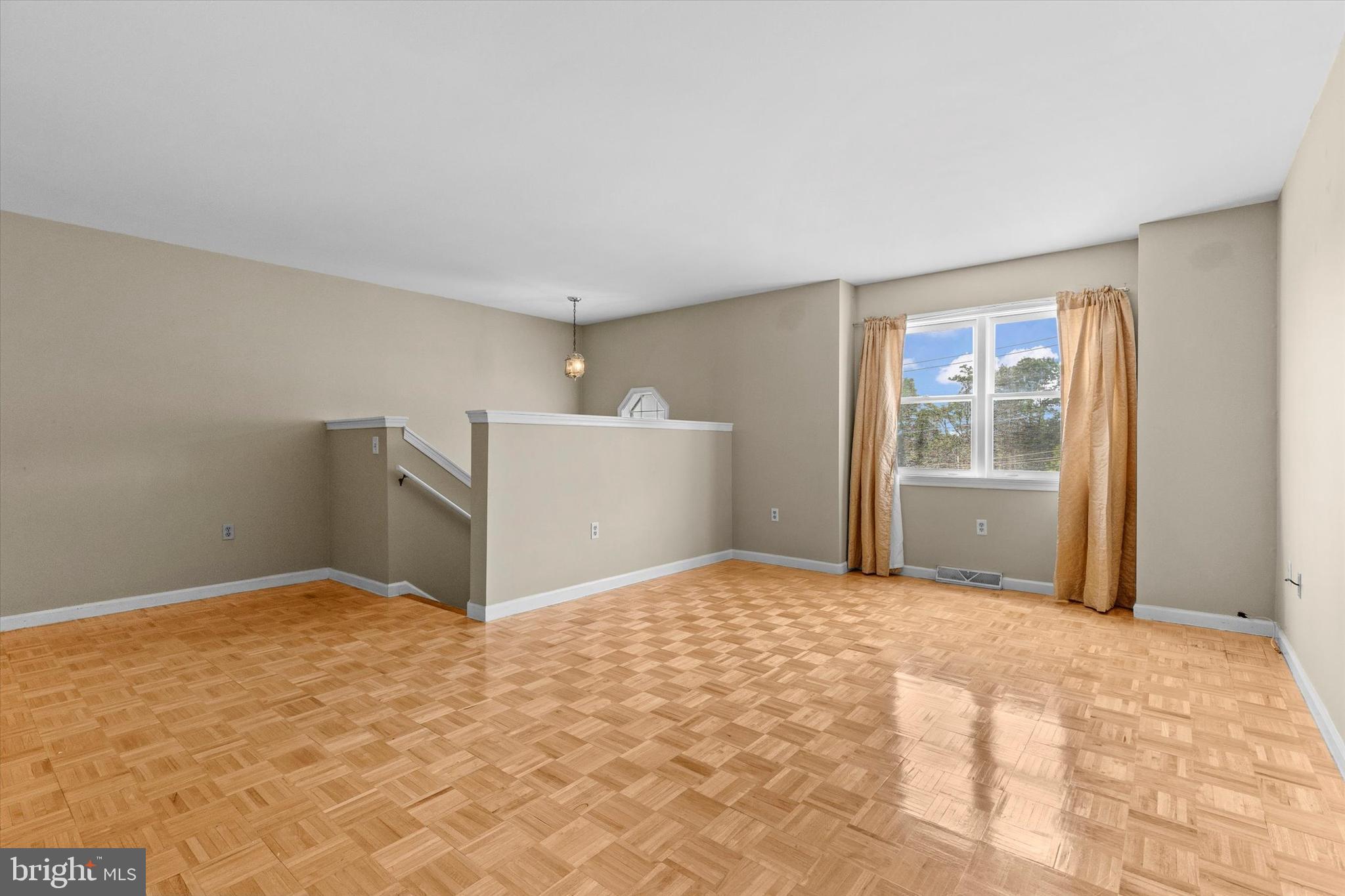 CHARTWOOD MANOR - Residential