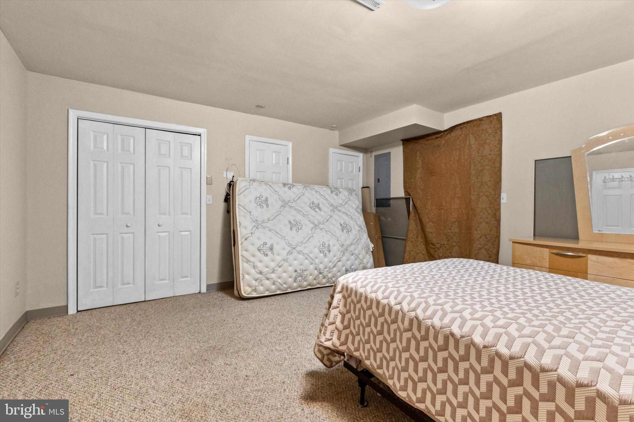 CHARTWOOD MANOR - Residential