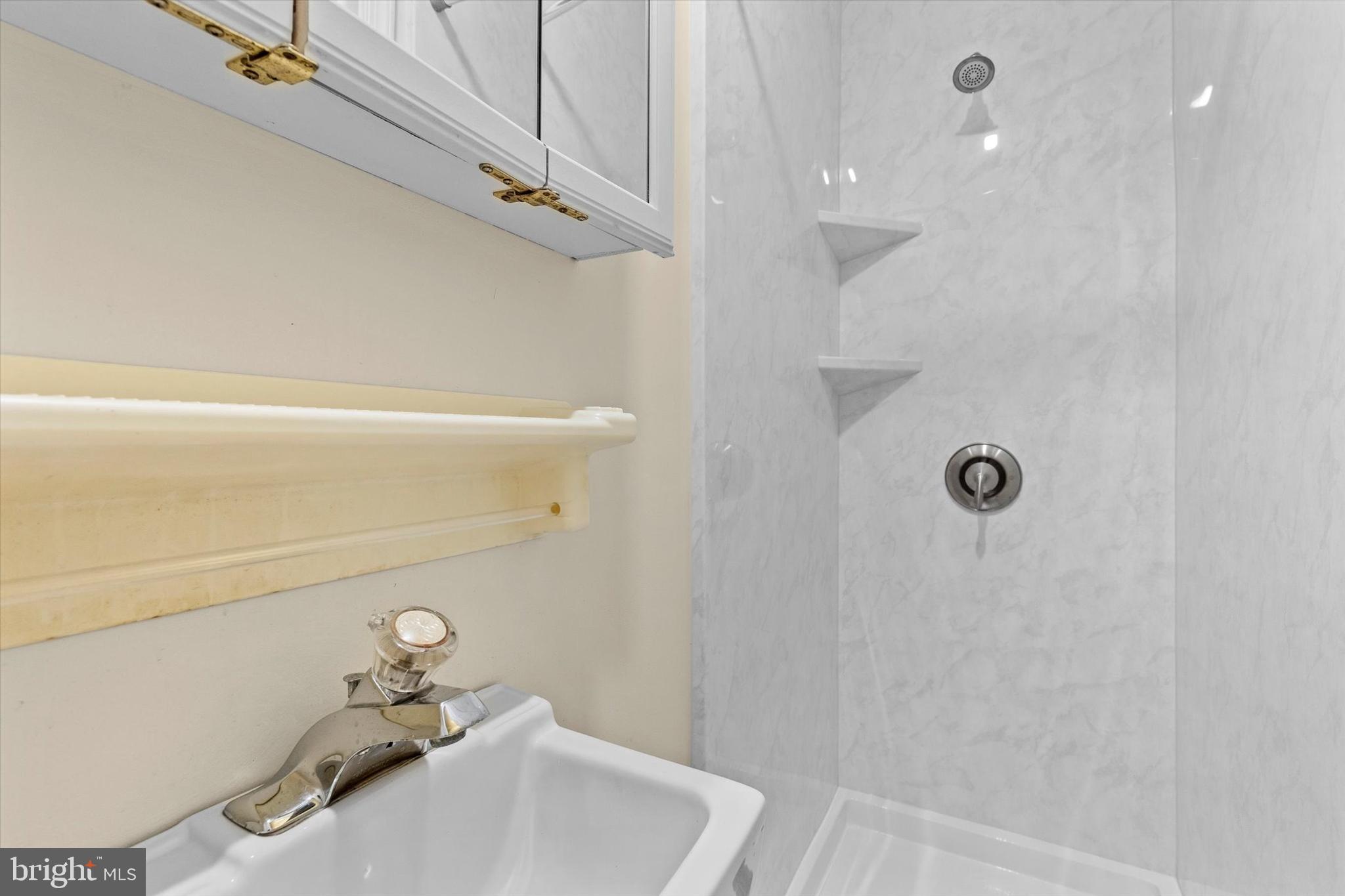 CHARTWOOD MANOR - Residential