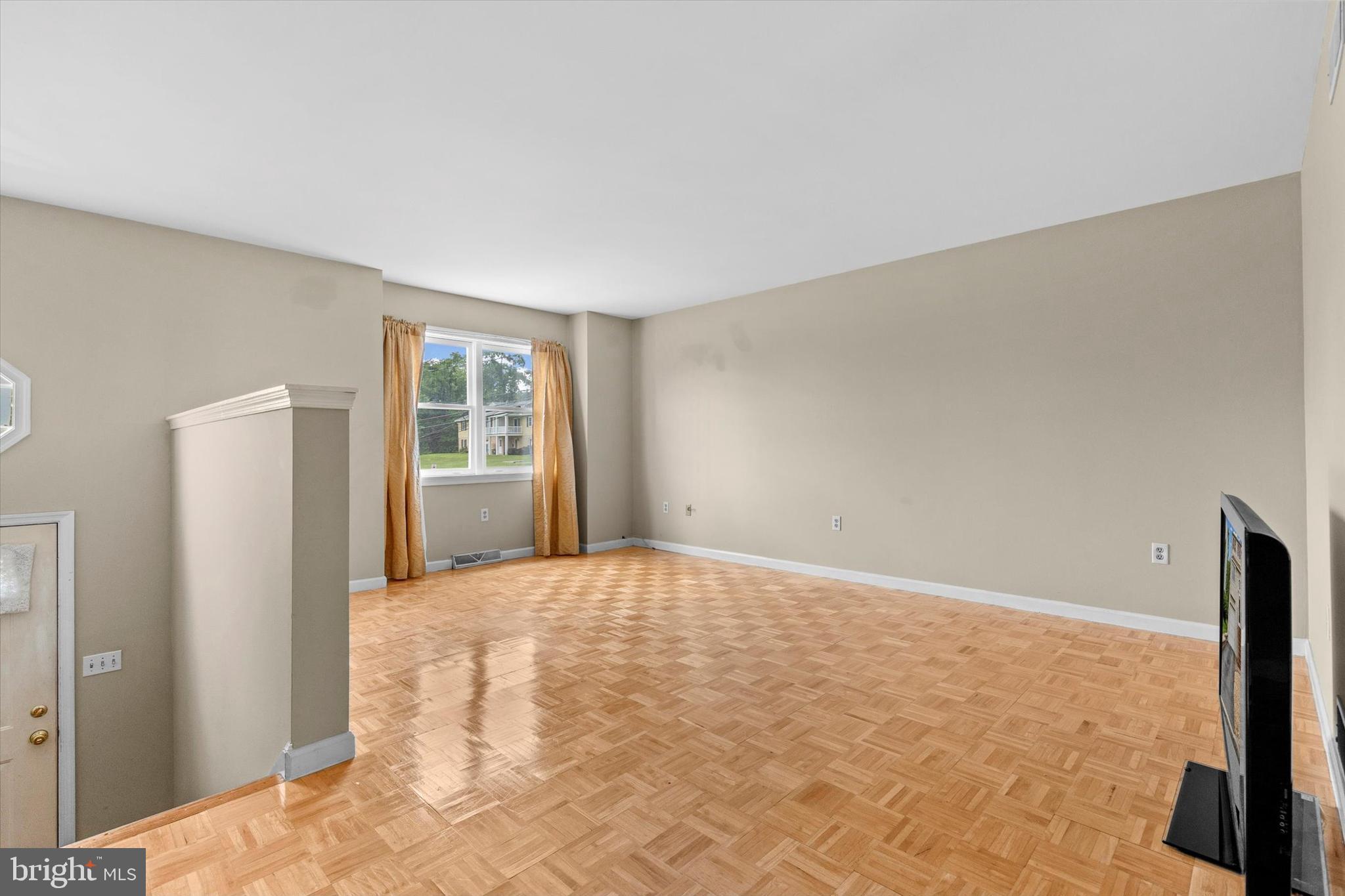 CHARTWOOD MANOR - Residential