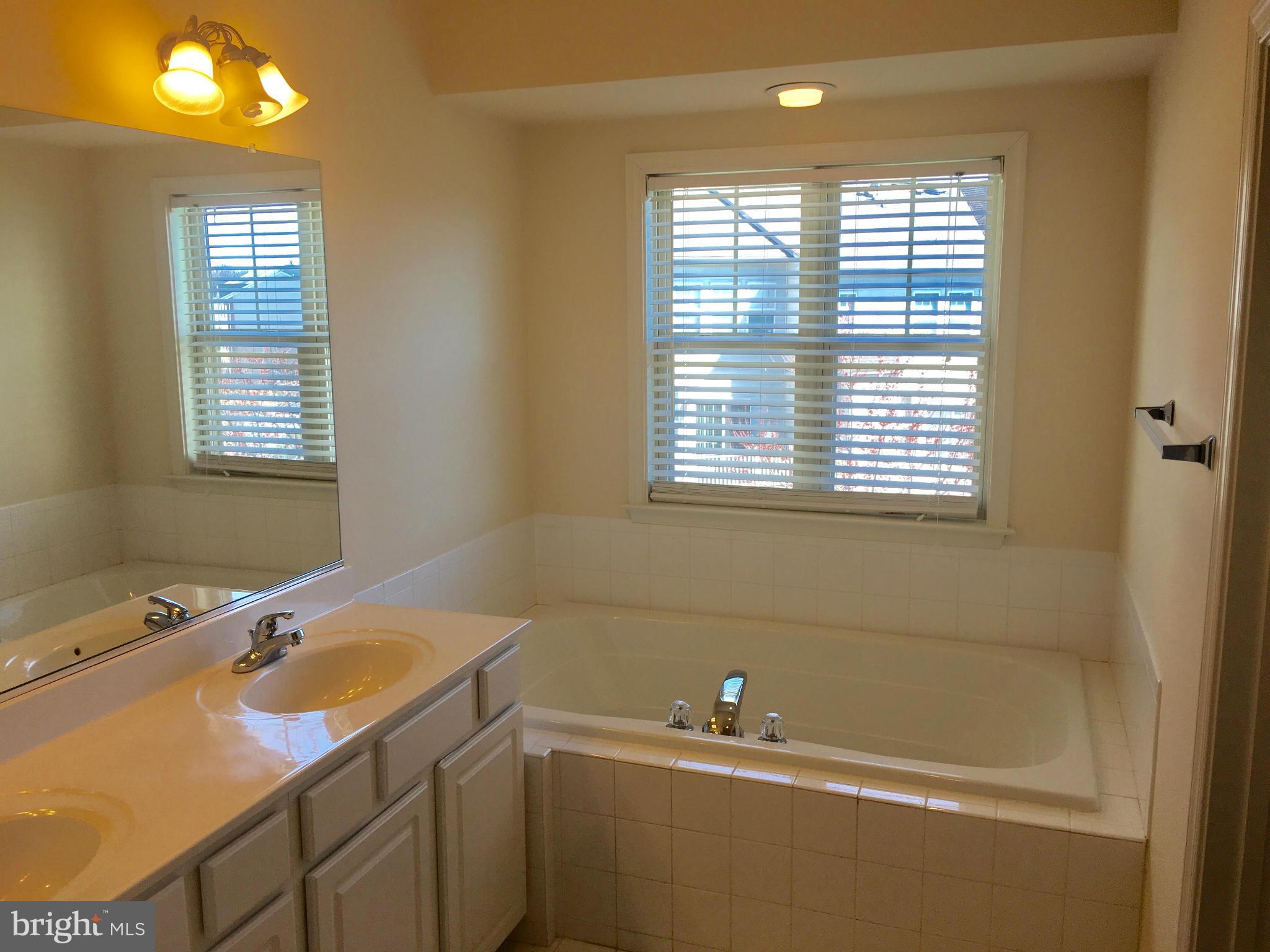 CROFTON VALLEY - Residential