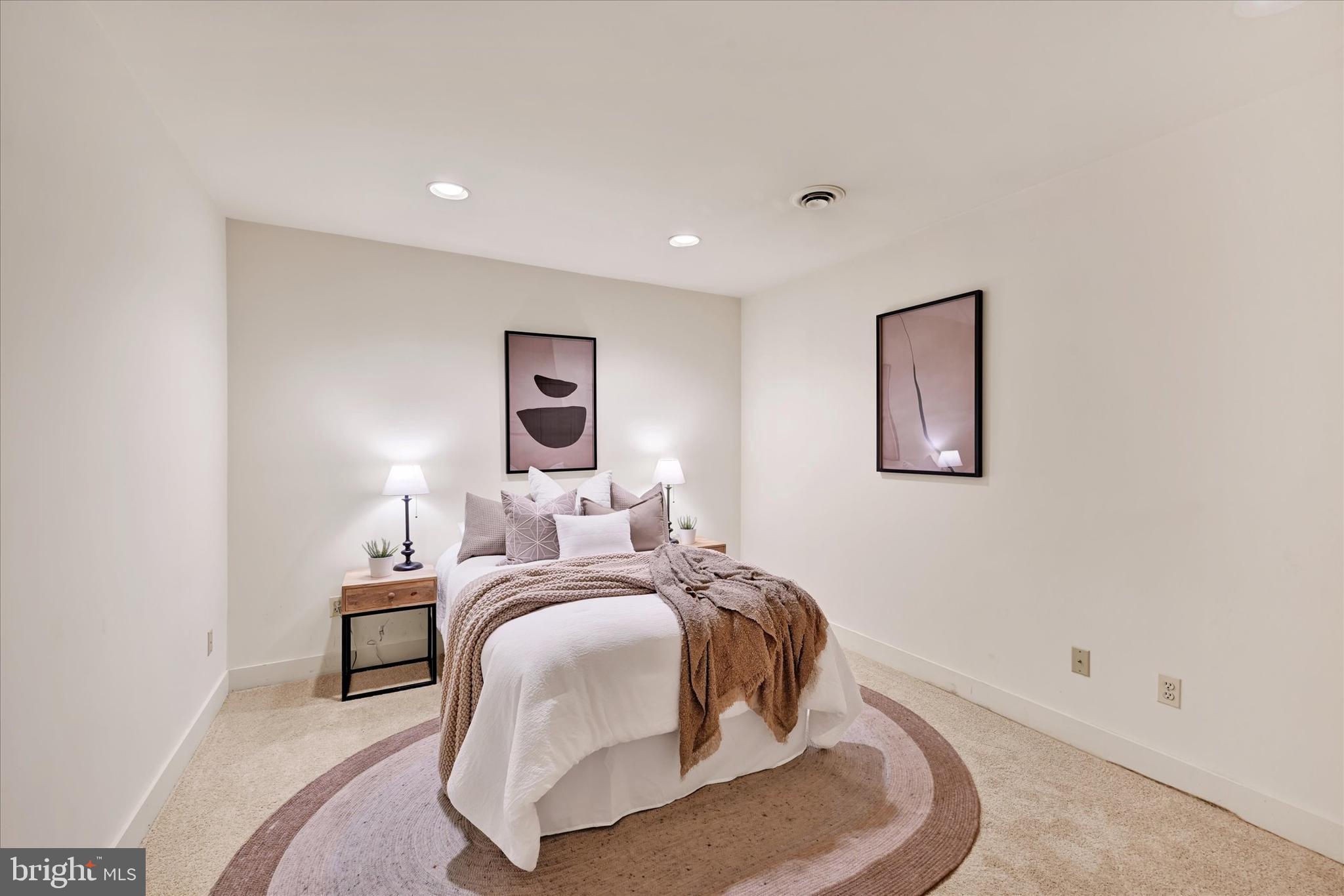 RUXTON - Residential