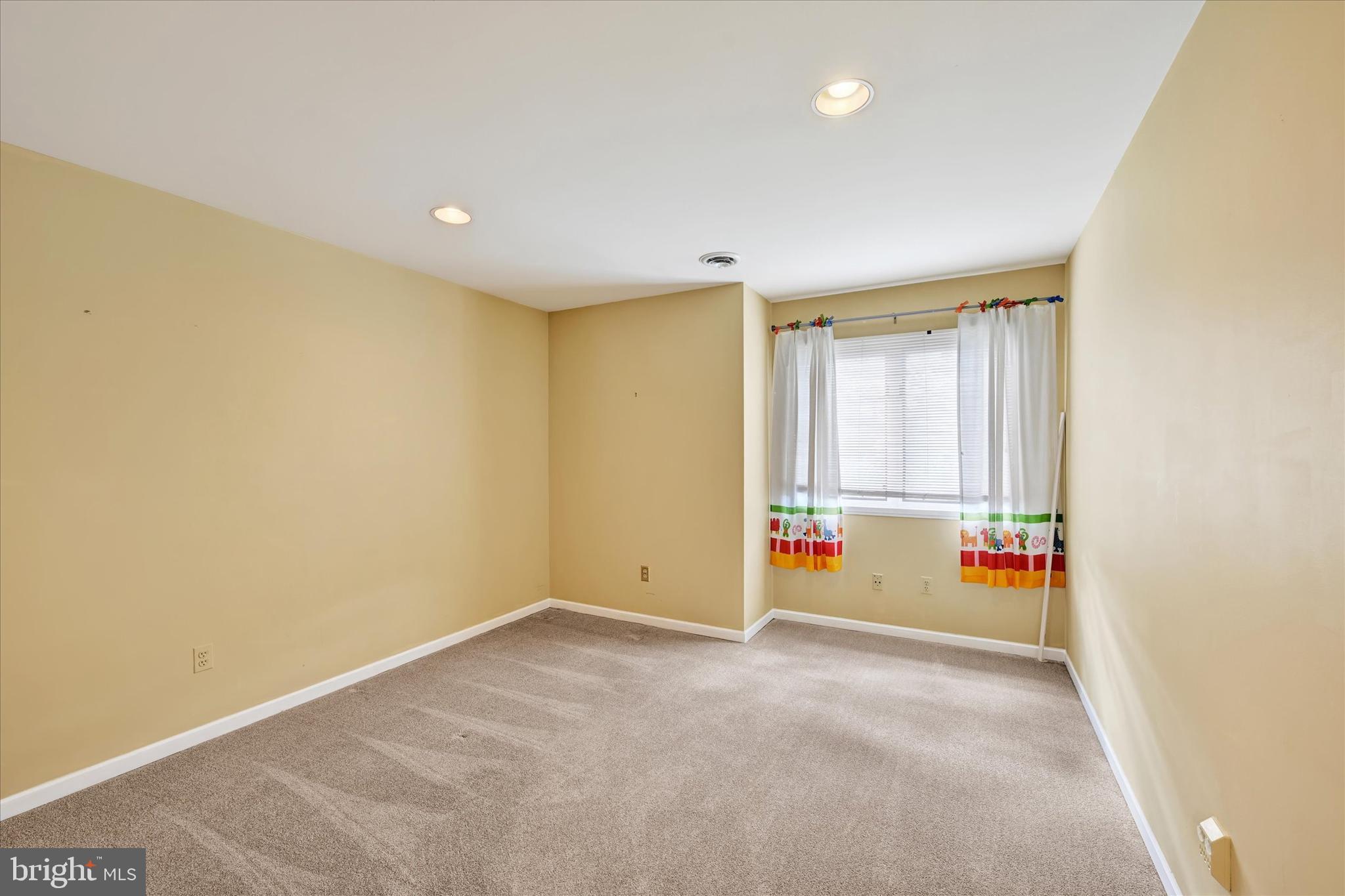 RUXTON - Residential