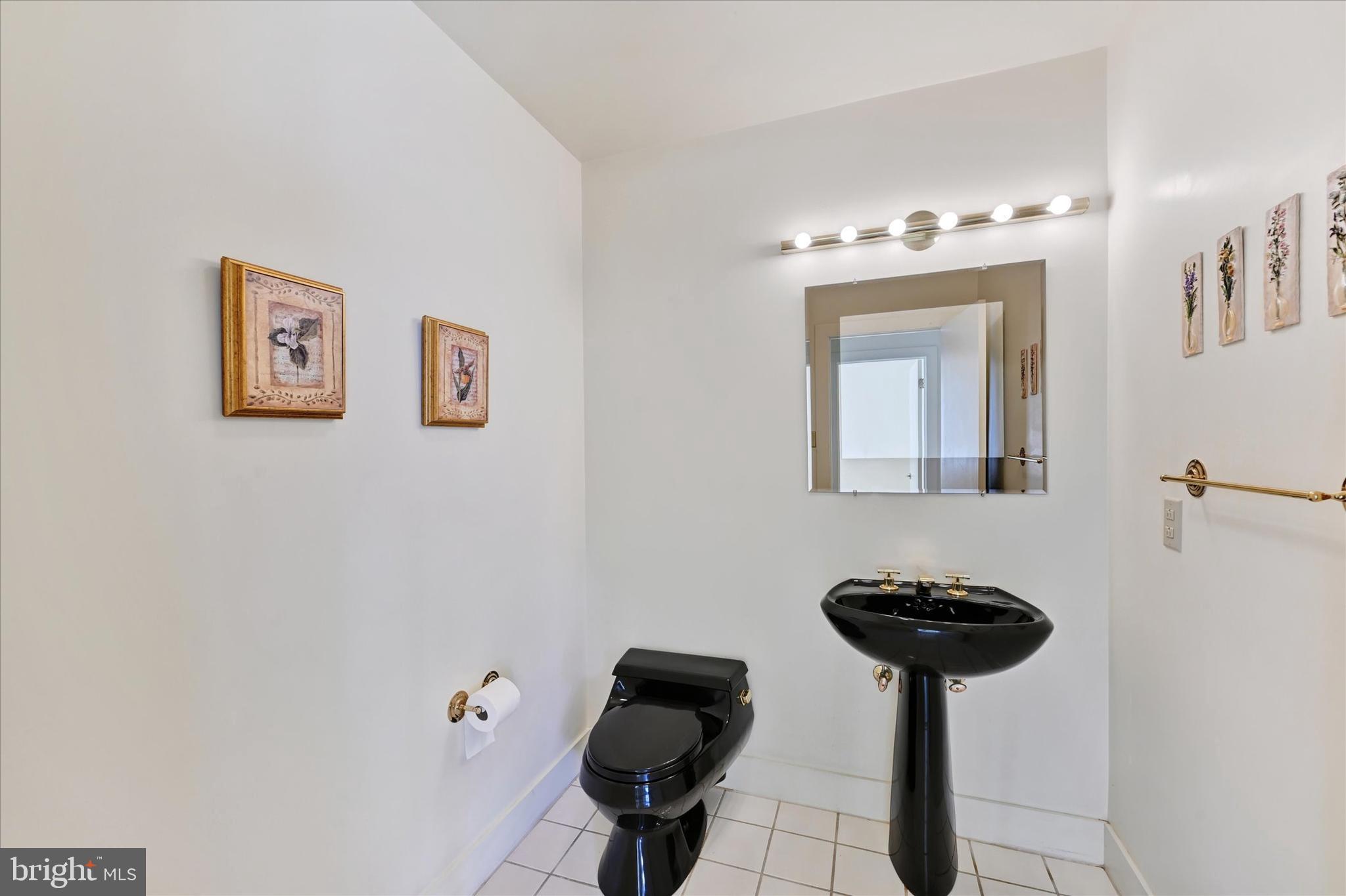 RUXTON - Residential