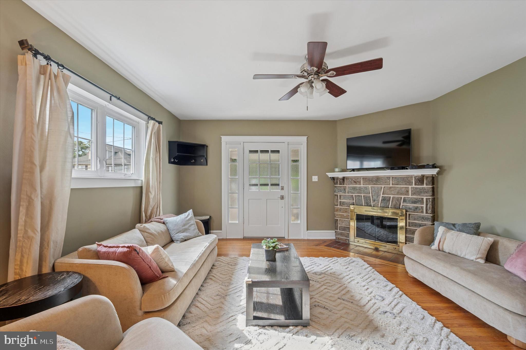 17 E TURNBULL AVENUE
