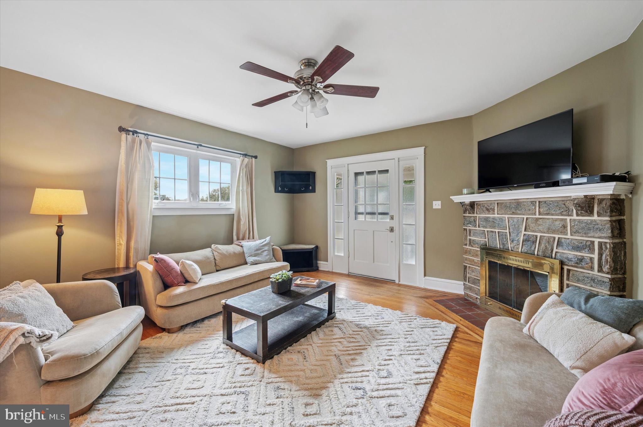 17 E TURNBULL AVENUE