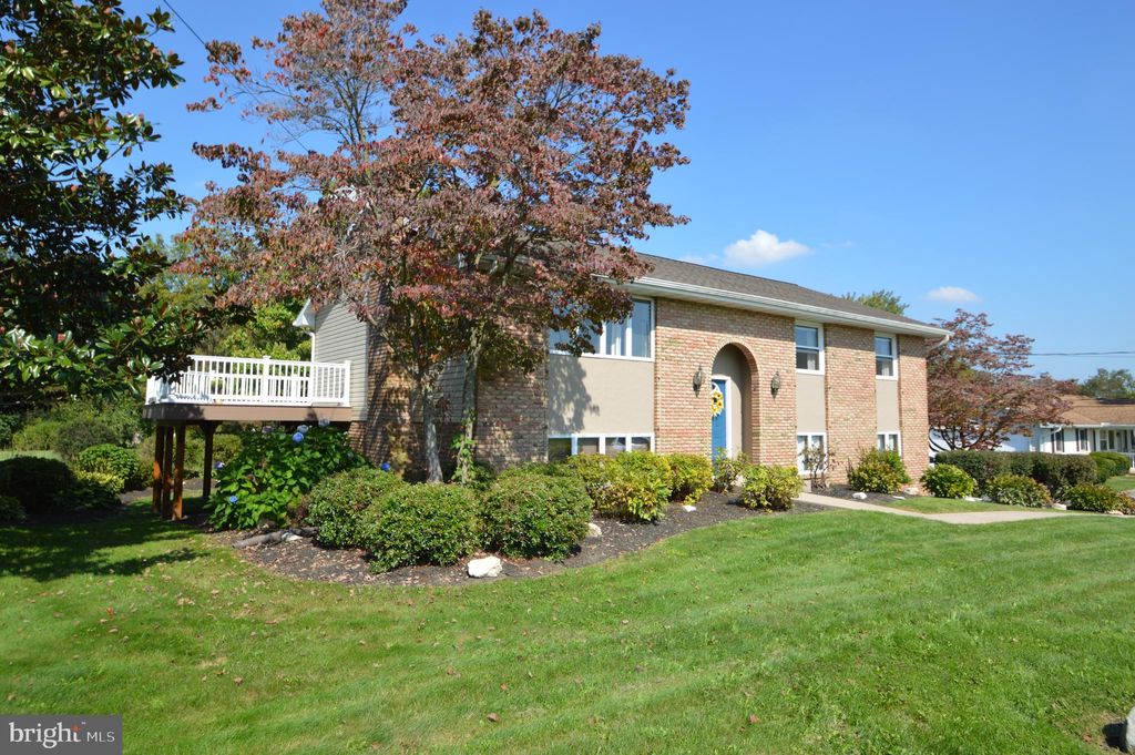 Photo of 44 Fairland Road, Manheim, PA 17545 (MLS # PALA2042174)