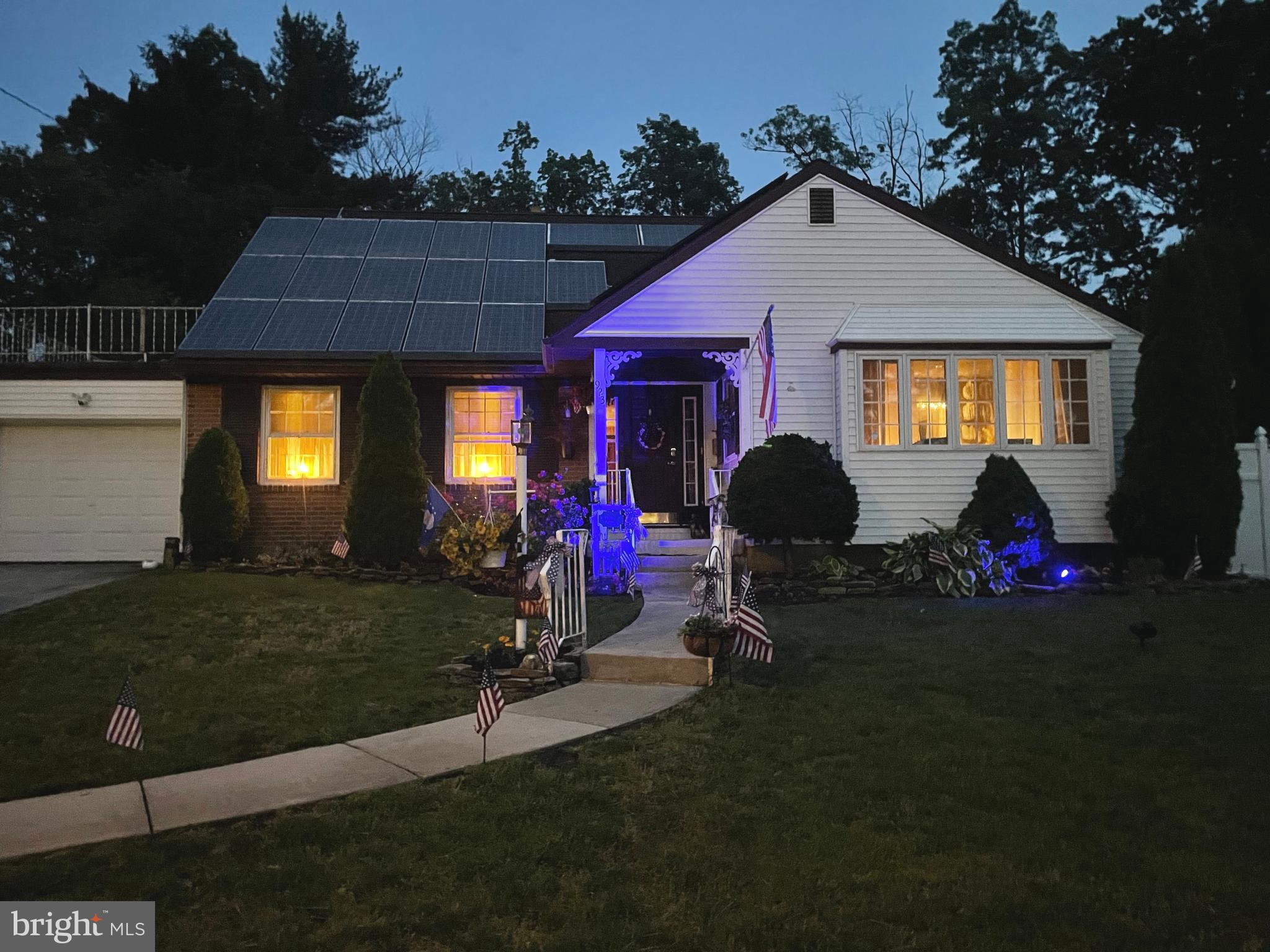923 COACH ROAD