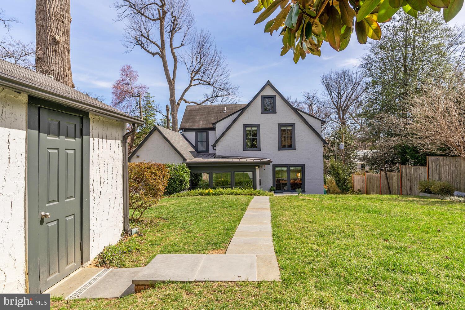 WESLEY HEIGHTS - Residential