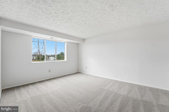 AMBERTOWNE - Residential Lease