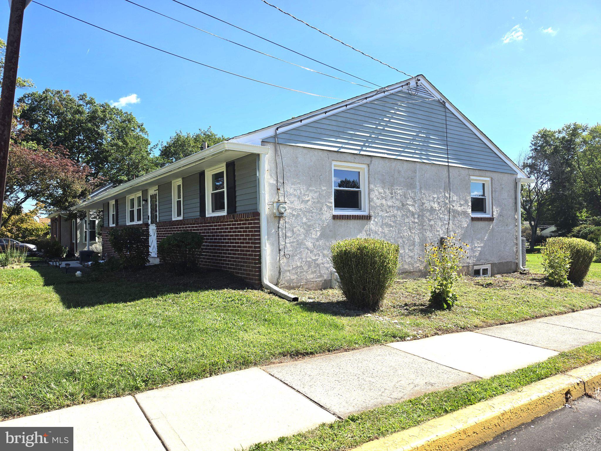 134 W SCHOOL STREET