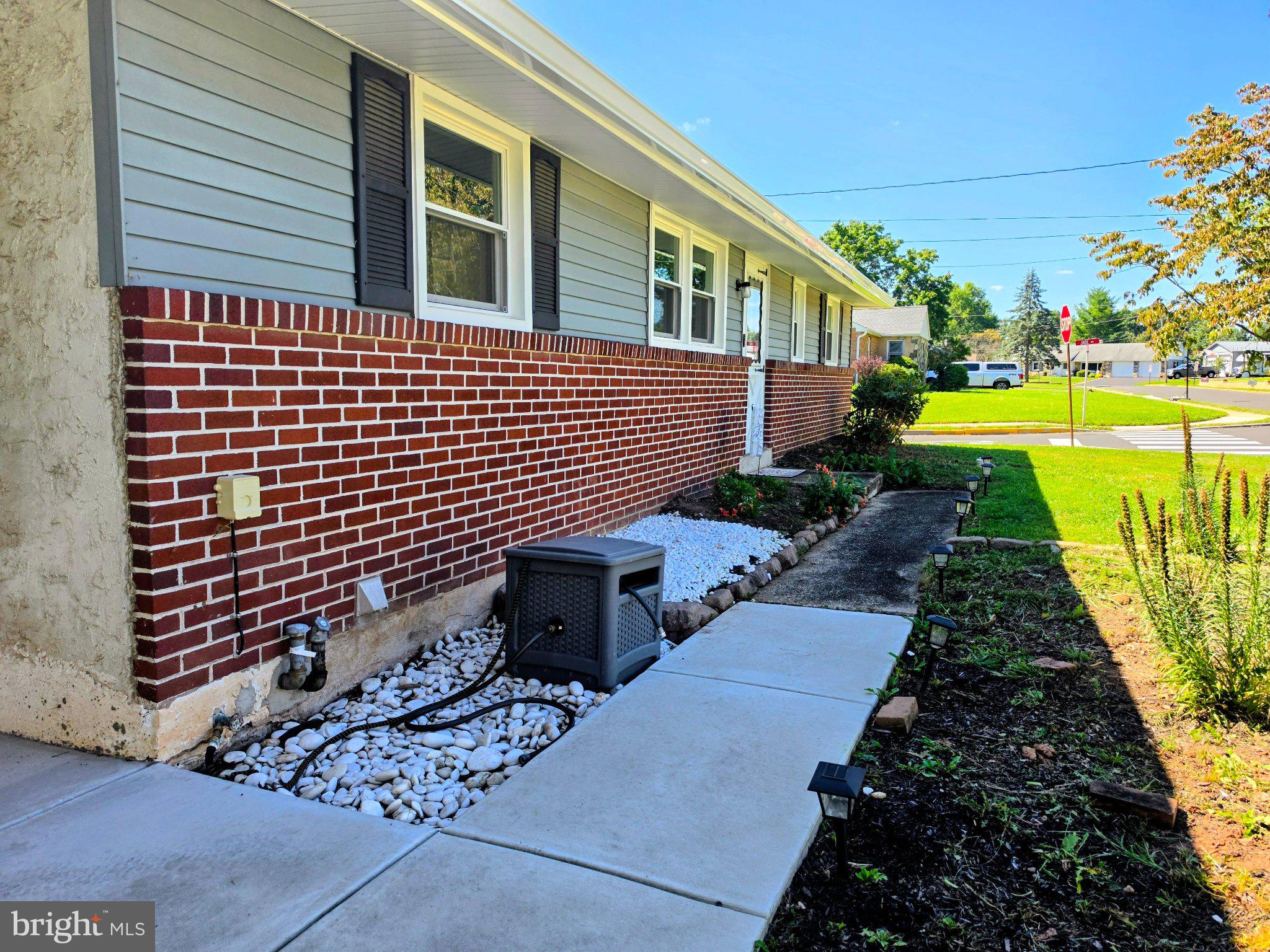 134 W SCHOOL STREET