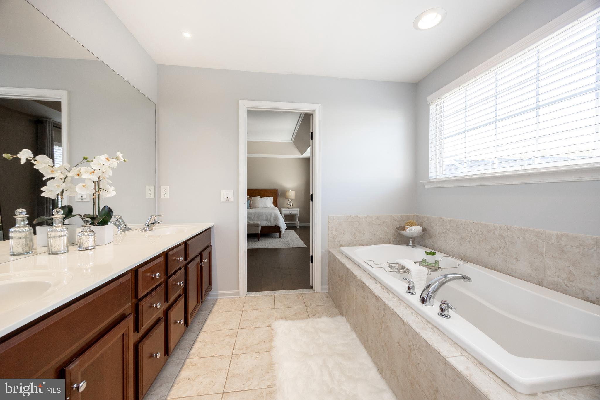WINDSOR RIDGE - Residential