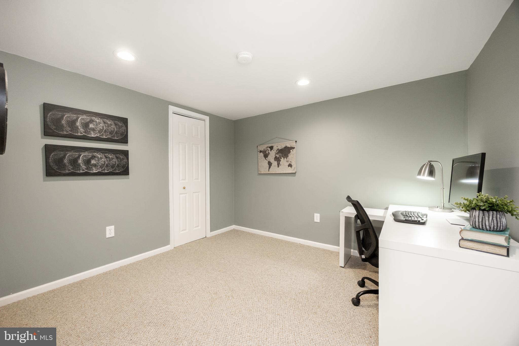 WINDSOR RIDGE - Residential