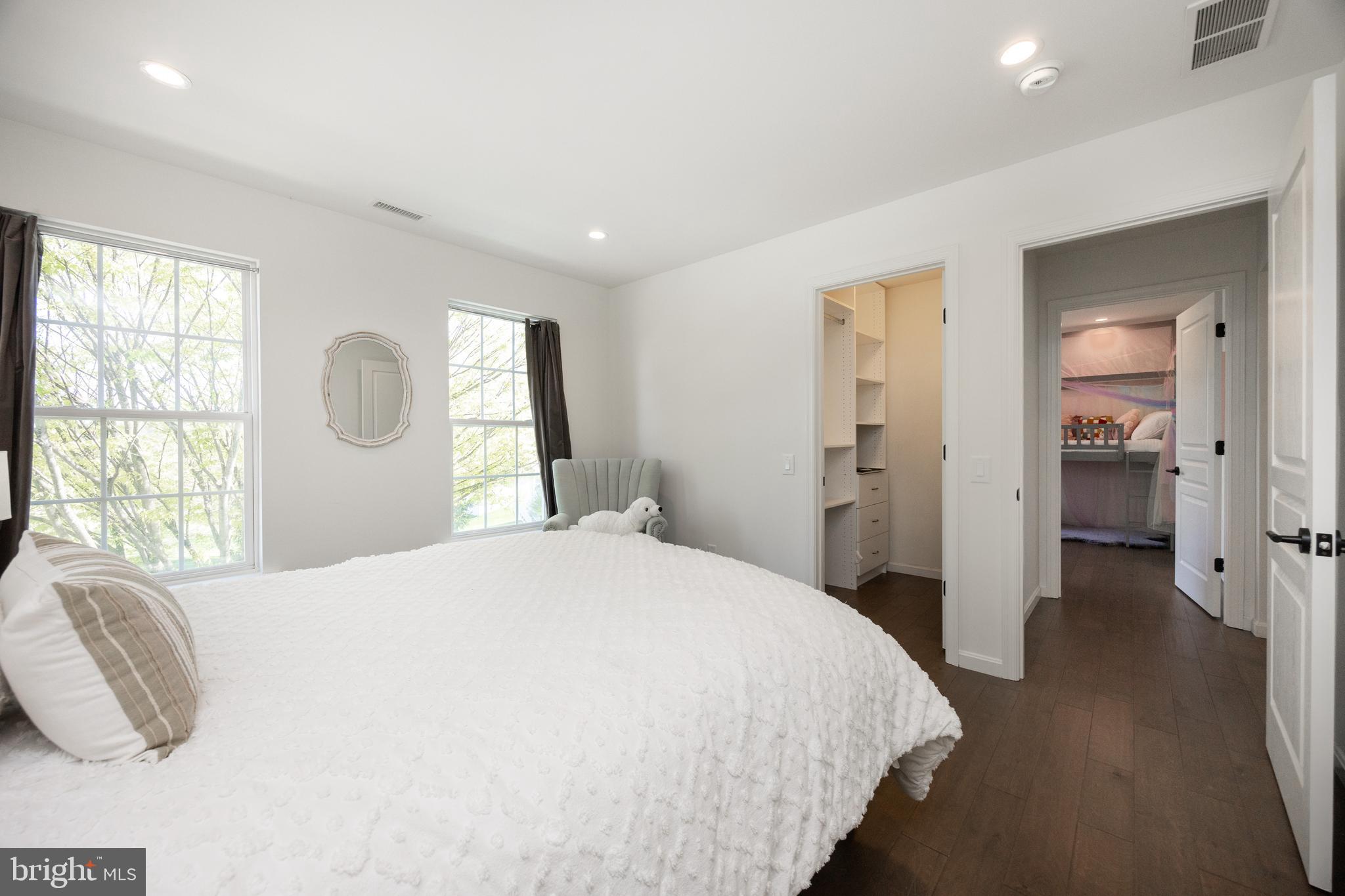 WINDSOR RIDGE - Residential