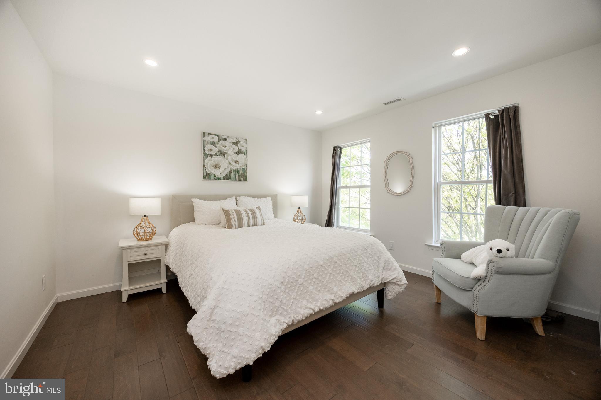 WINDSOR RIDGE - Residential