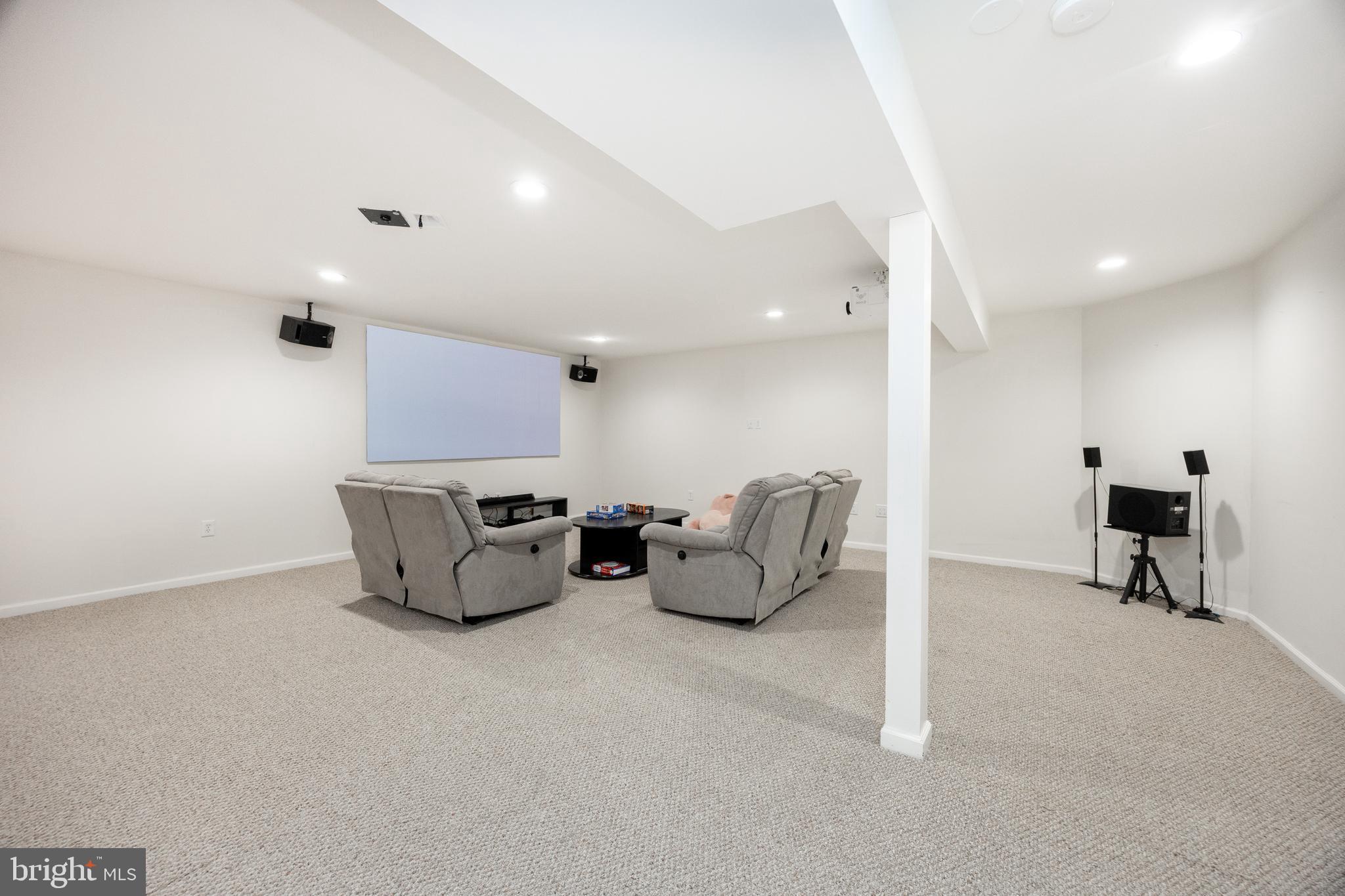 WINDSOR RIDGE - Residential